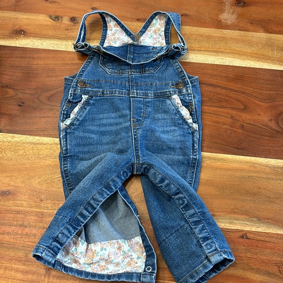 ‼️ SOLD ‼️ Oshkosh denim overalls with floral trim - Picture 2 of 3